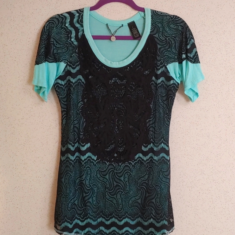 BKE Boutique Lace Tee - S
